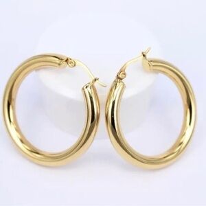 18k Yellow Gold Hoop Earrings